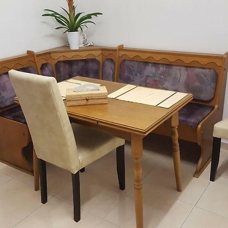 Apartament Gia オラデア エクステリア 写真