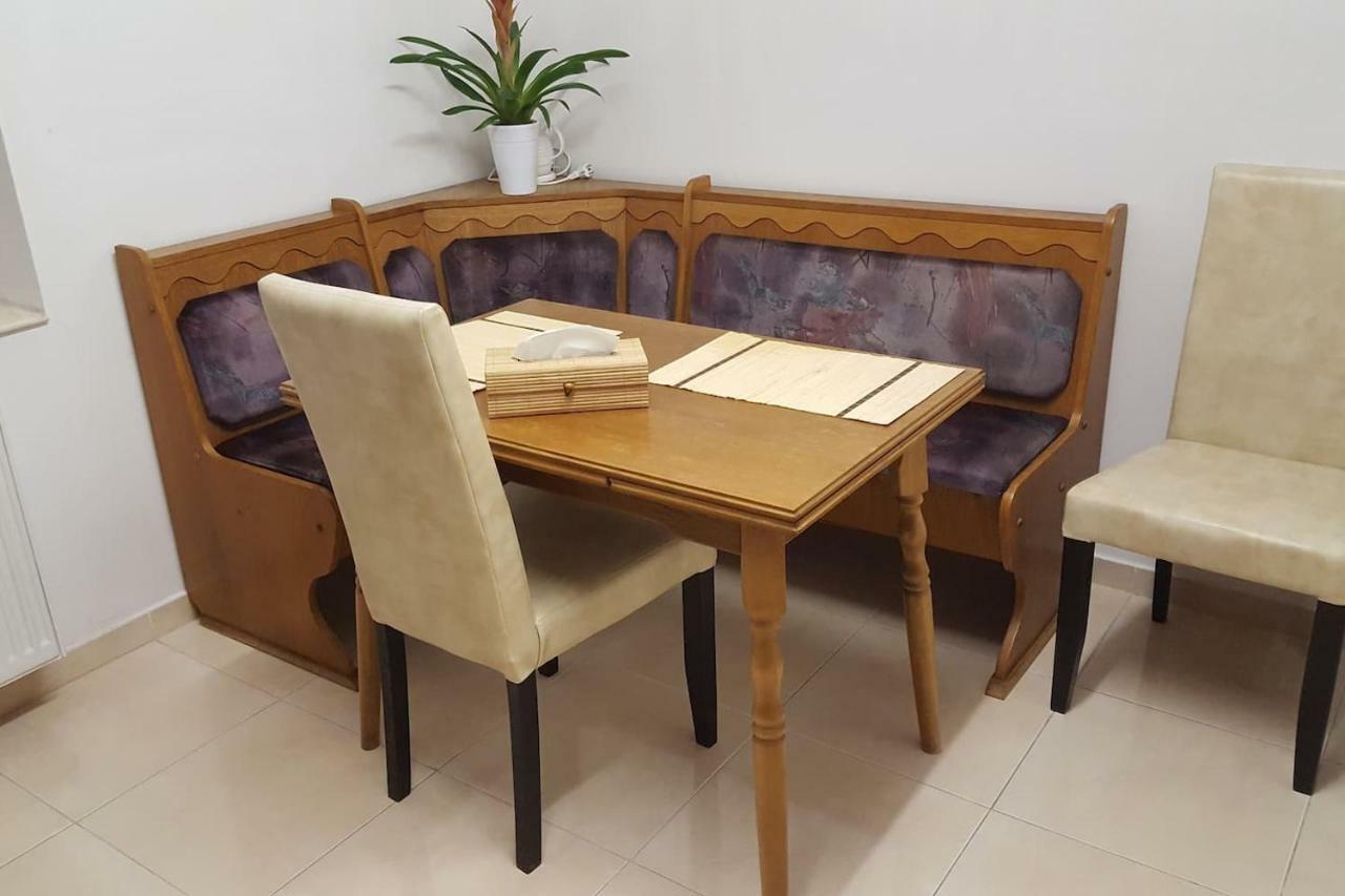 Apartament Gia オラデア エクステリア 写真
