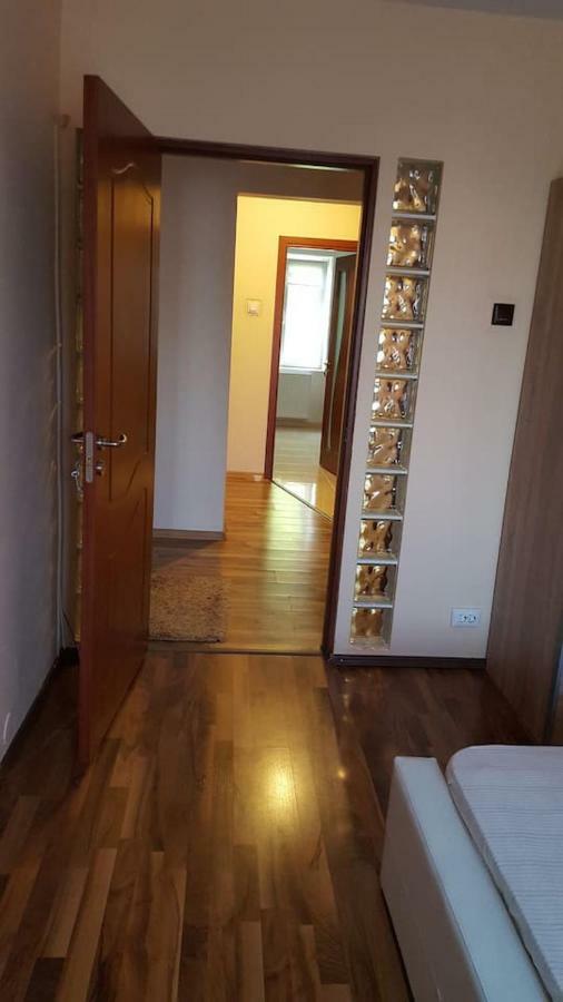 Apartament Gia オラデア エクステリア 写真